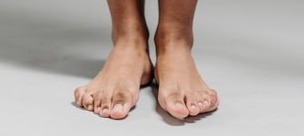 feet_pexels-rocketmann-team-9486699